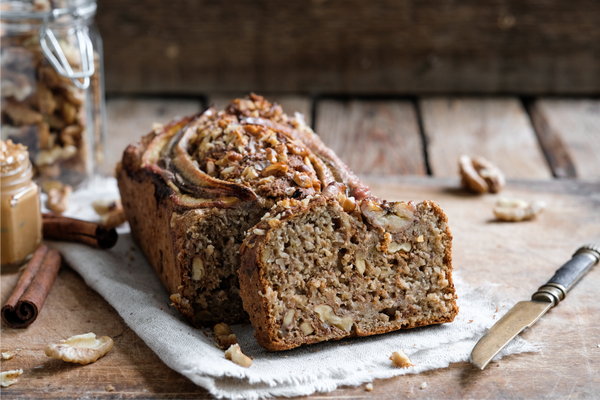 Bananbrød med havre og valnødder